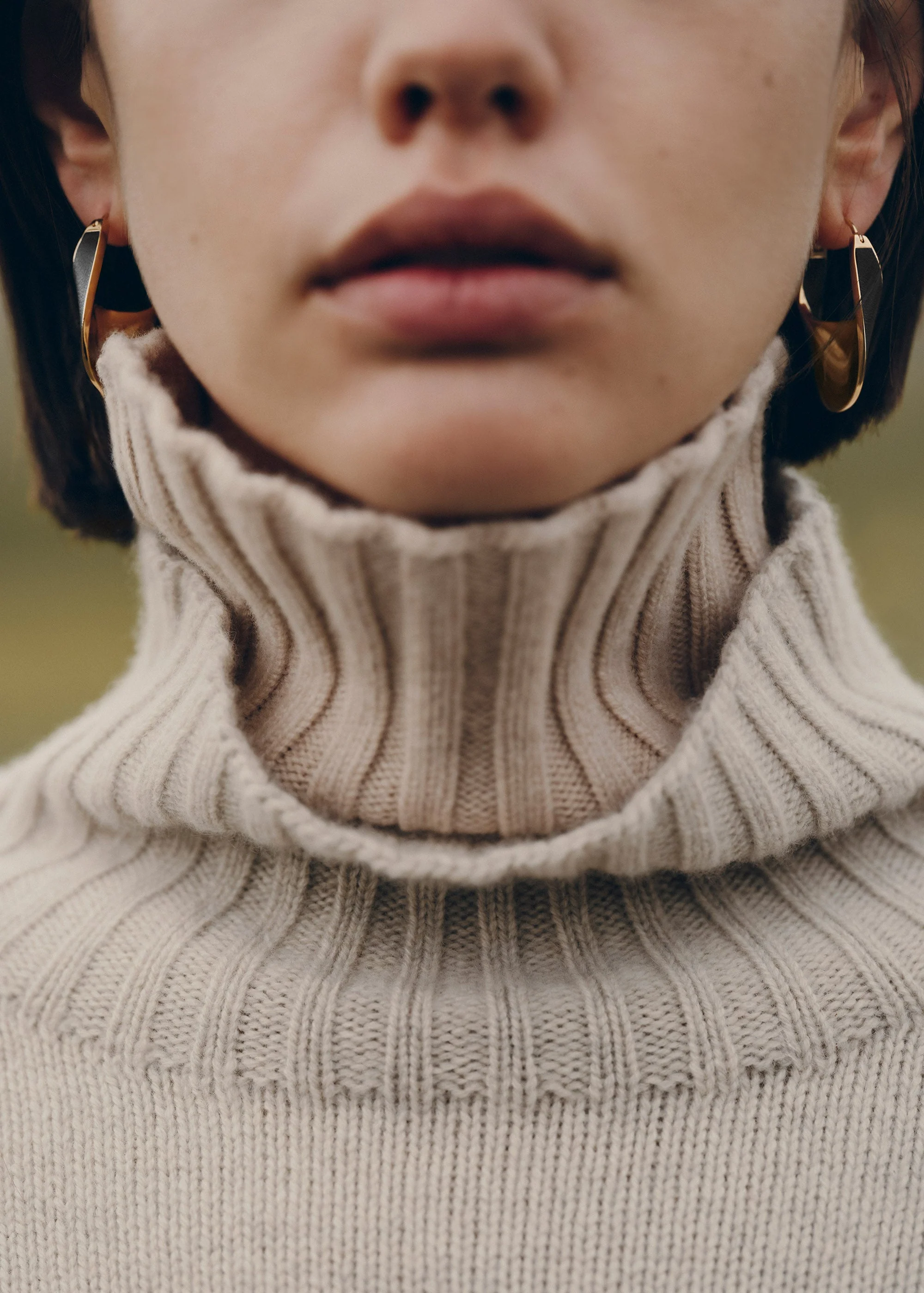 Éole Slim Hoop Earrings - Black Leather - Image 3
