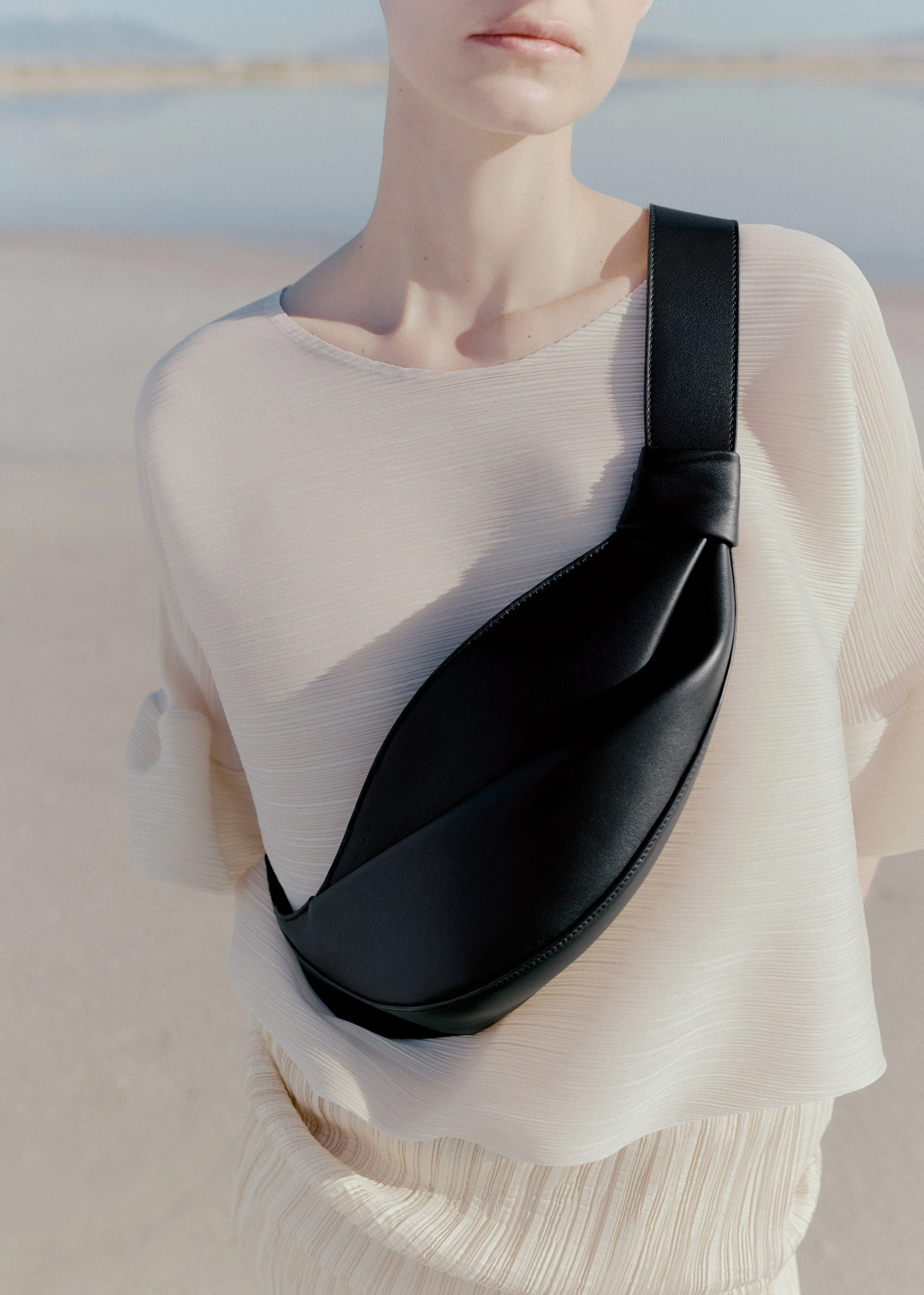 Neyu - Smooth Black - Image 2