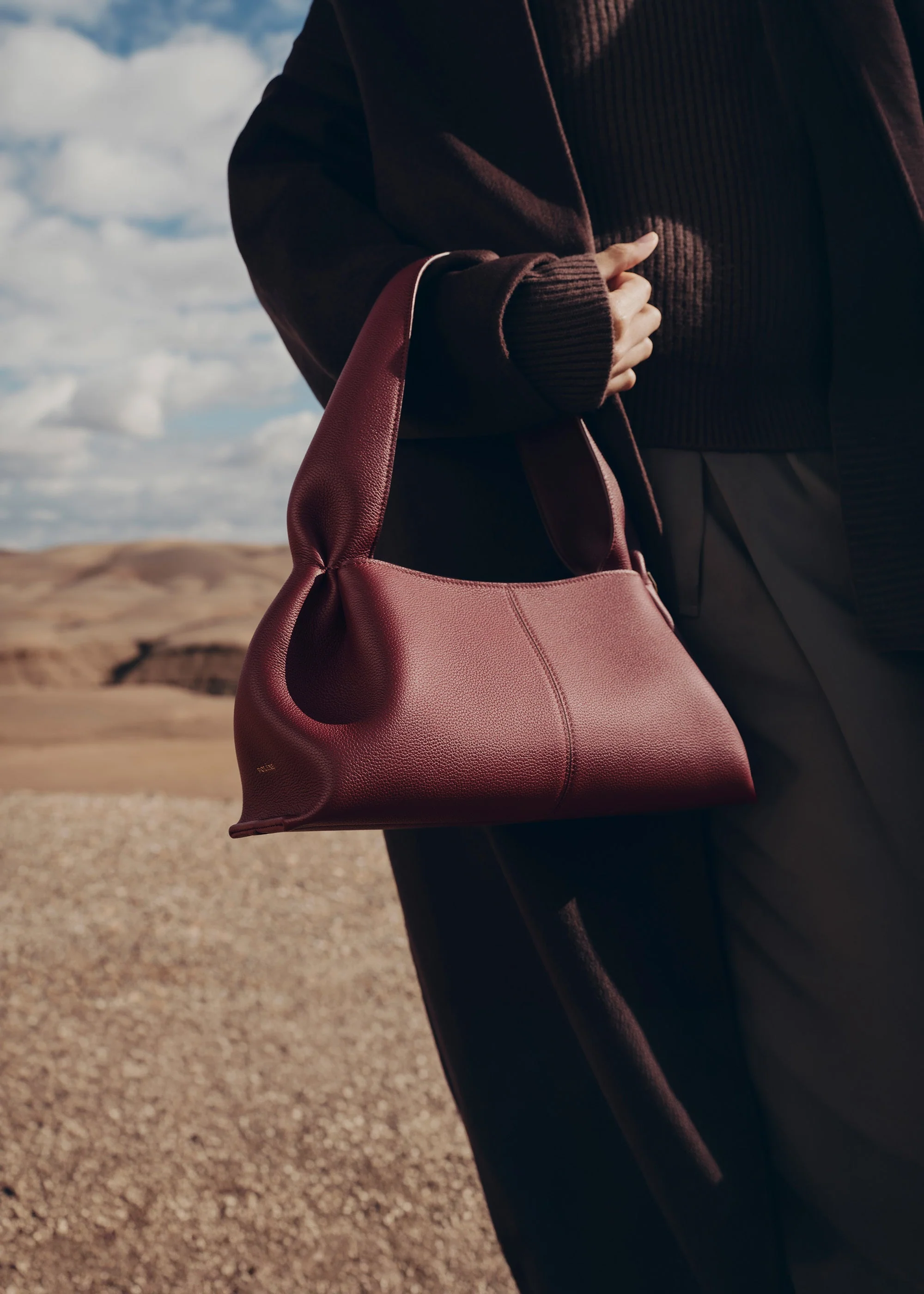 Numéro Neuf East-West - Textured Black Cherry - Image 2