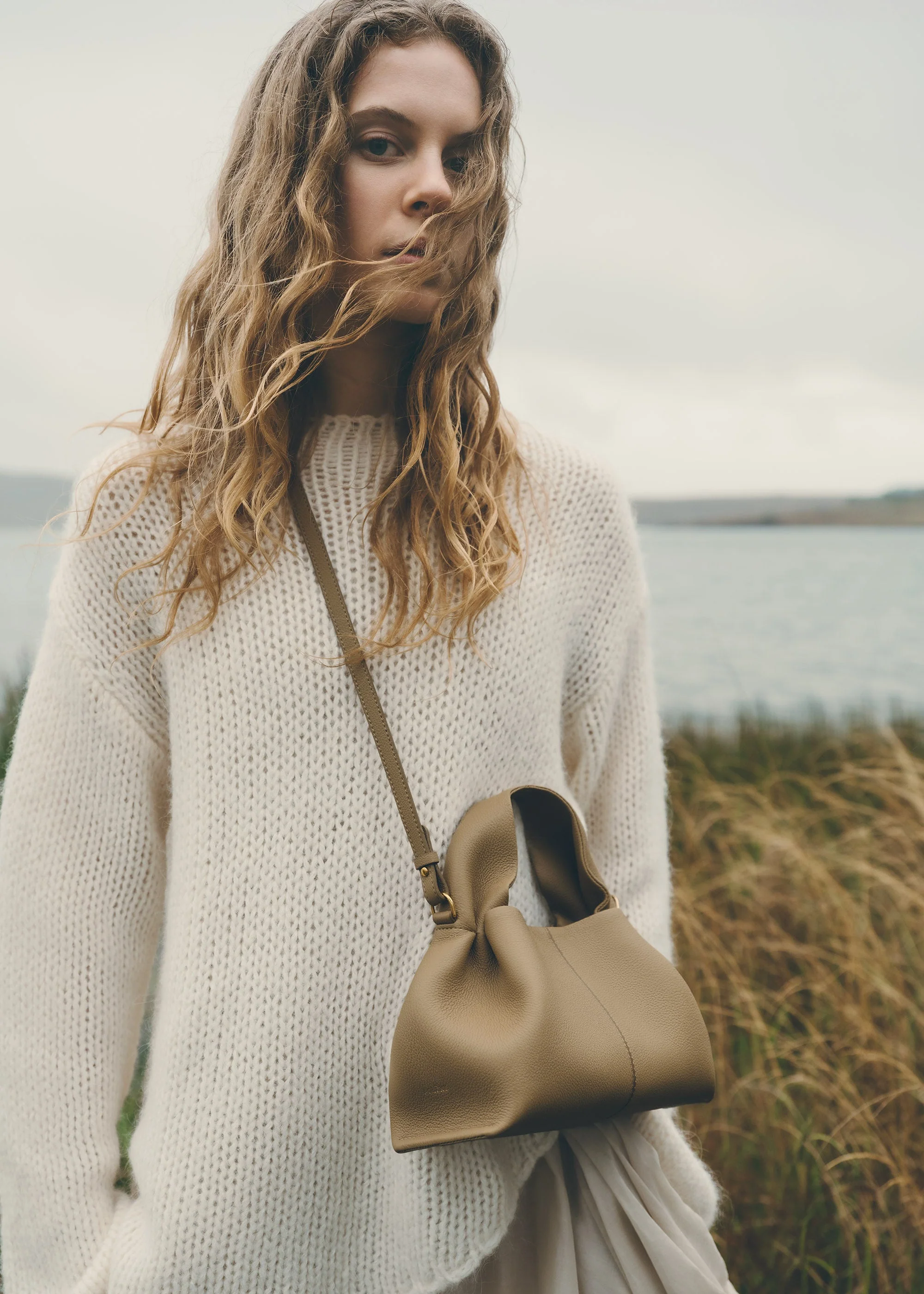 Numéro Neuf Mini - Textured Smoky Olive - Image 3